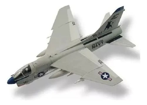 Aviones De Combate Salvat N° 40 A-7e Corsair Ii Eeuu Blanco