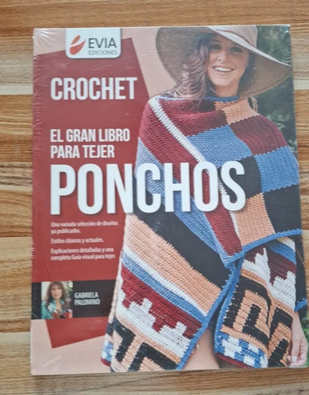 Revista Ponchos Tejidos Crochet- Diseños Clásicos Y Modernos