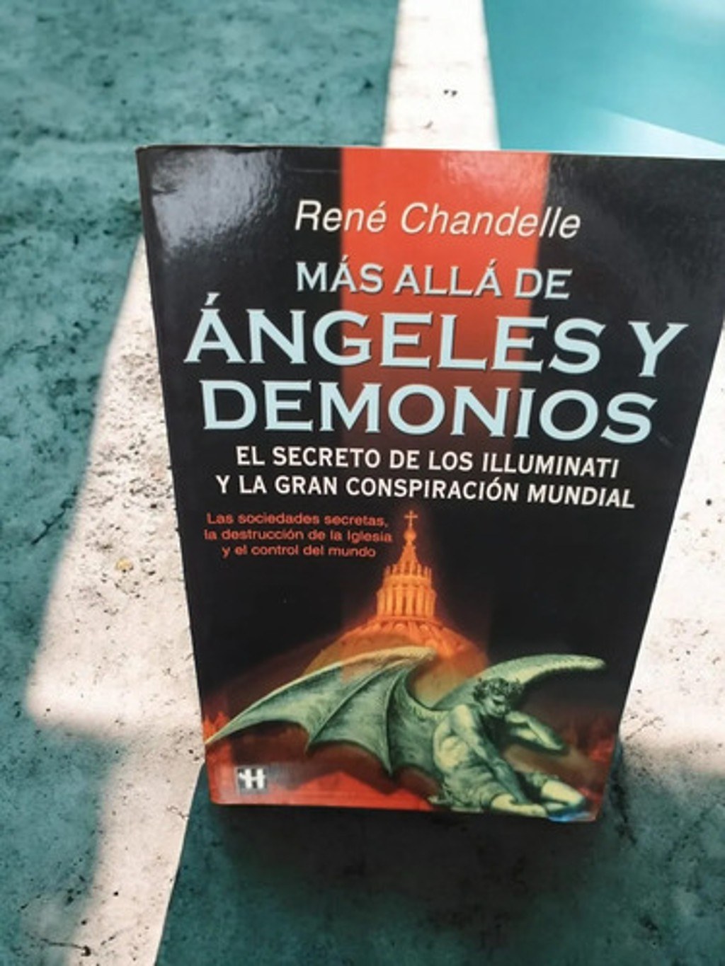Chandelle Más Allá De Ángeles Y Demonios Illuminati