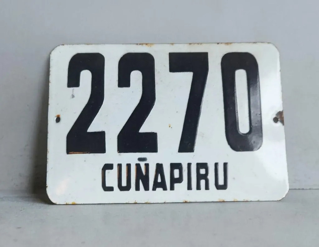 Chapa Número Domiciliario Vintage Cuñapiru 2270 Blanco