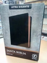 Portada de Biblia Ntv Letra Gigante - Sentipiel Negra Clásica