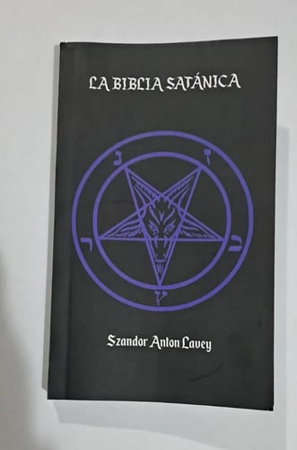 Portada de La Biblia Satánica