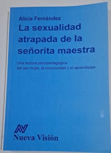 Portada de Fernandez Señorita Maestra Lectura Psicopedagogica  Mujer