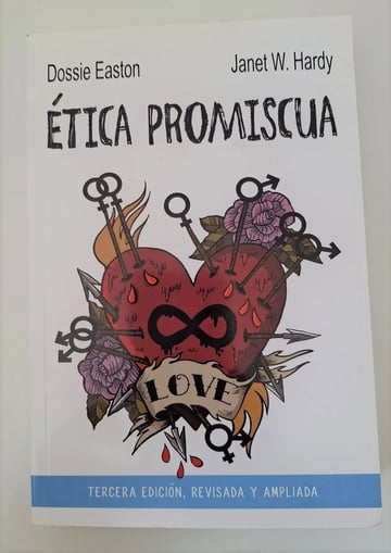 Ética Promiscua - Poliamor Parejas Y Relaciones Detalles