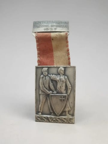 Medalla Suiza Krienser Waffenlauf 1963 Huguenin