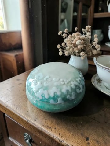 Alhajero Limoges Francia Decor Main 13 Cm Verde Claro