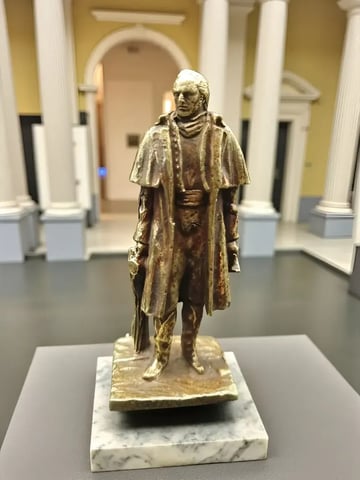 Bronce Artigas Zorrilla De San Martín Miniatura Colección Dorado Oscuro