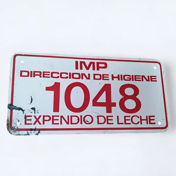 Placa Expendio De Leche Montevideo N°1048 Antigüedad Deco