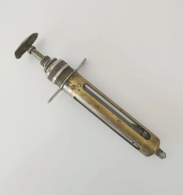 Jeringa Antigua Veterinaria Vidrio Metal Coleccion Campo Uso