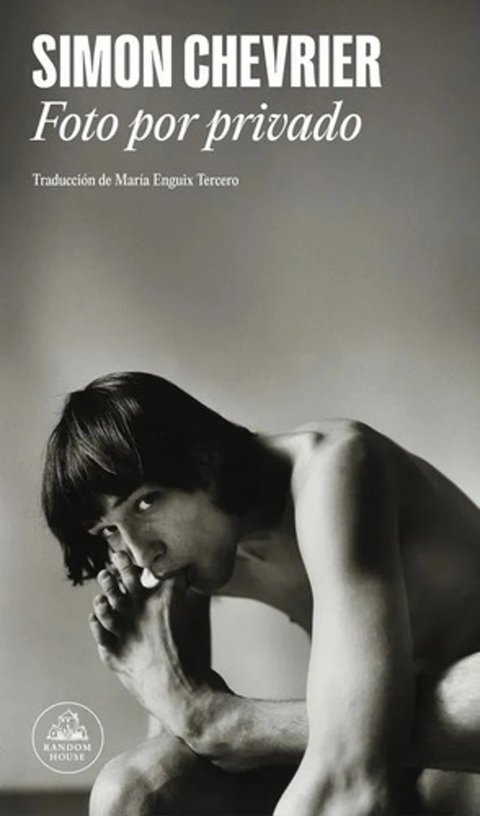 Foto Por Privado Simon Chevrier Novela Lgbt