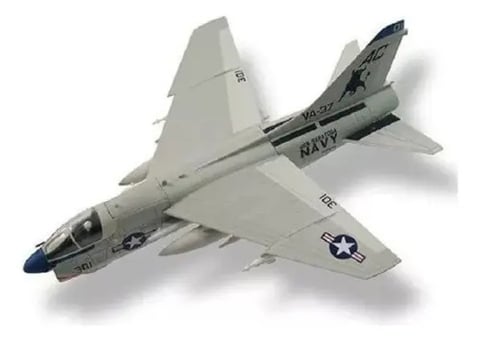 Aviones De Combate Salvat N° 40 A-7e Corsair Ii Eeuu Blanco