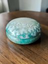 Alhajero Limoges Francia Decor Main 13 Cm Verde Claro — imagen 2
