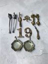 Lote Herrajes Bronce Antiguos Tiradores Percheros Y Adornos — imagen 1