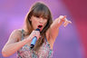 Libro Las Eras De Taylor Swift Con Pegatinas — imagen 3