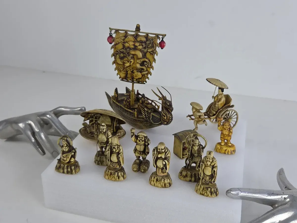 Lote 11 Figuras Japonesas Fortuna Resina Simil Marfil Dioses Beige — imagen 3